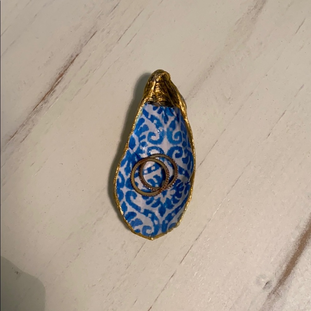 Handmade Oyster Ring Holder